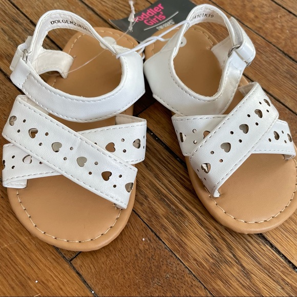 Swiggles toddler girls heart strappy sandals - Picture 6 of 9